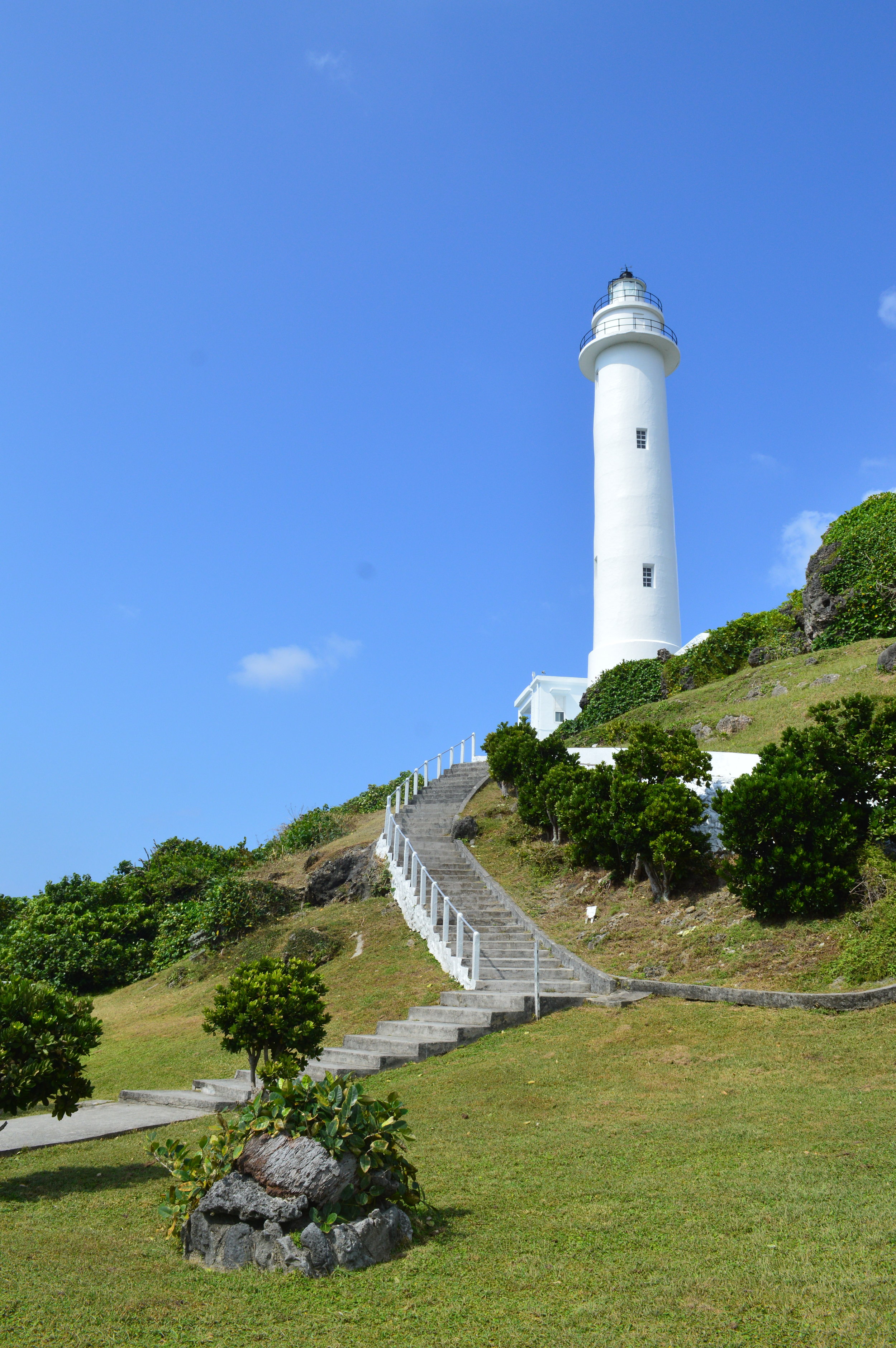  We returned to visit the lighthouse the next day. 