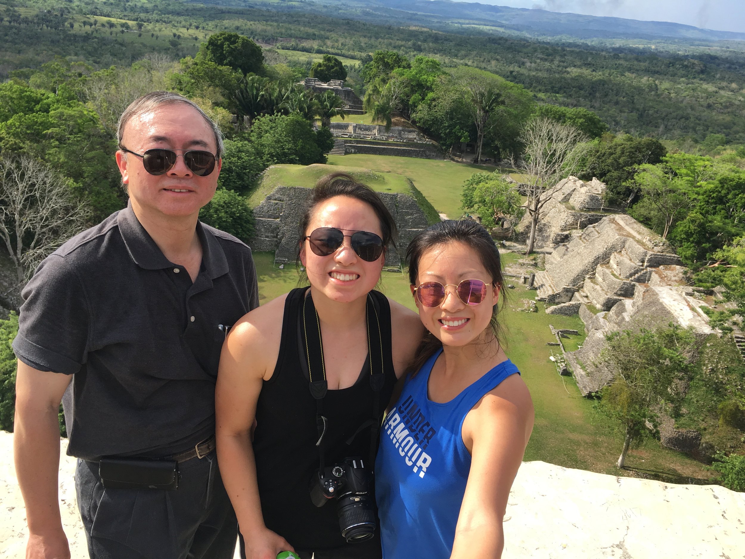  Mom was too scared to climb to the top. 